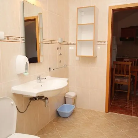 Rogoznica 3262d * Rogoznica (Sibenik-Knin)