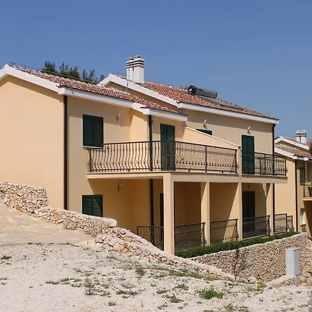 Rogoznica 3262d * Rogoznica (Sibenik-Knin)